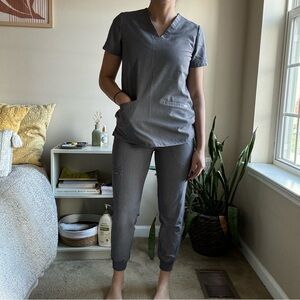 XS gray Figs scrub set